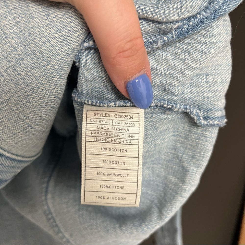 Cupcakes and Cashmere Affleck Embroidered Star Denim Jacket - Picture 9 of 11